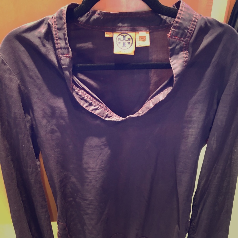 Cute Tory Burch spring top.